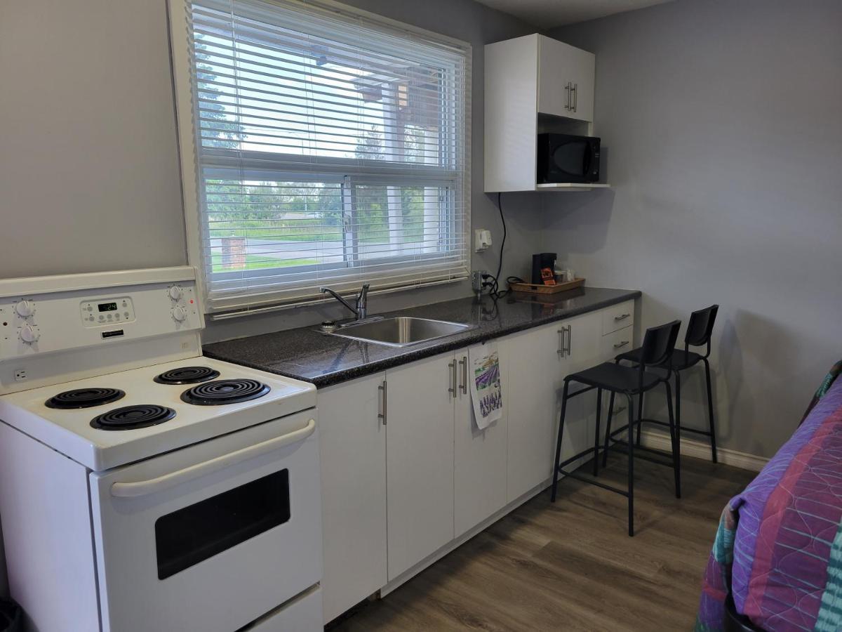 Knights Inn Cobourg Zewnętrze zdjęcie