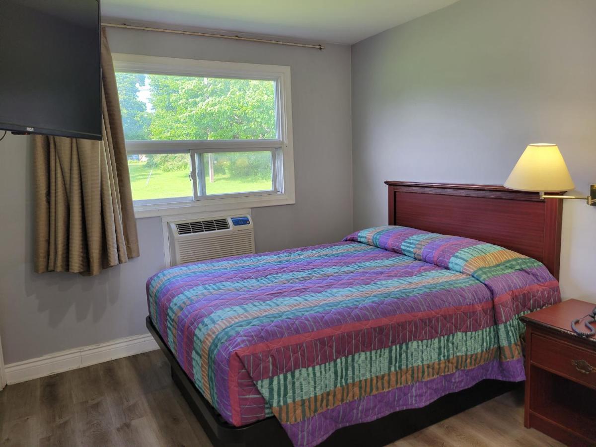 Knights Inn Cobourg Zewnętrze zdjęcie