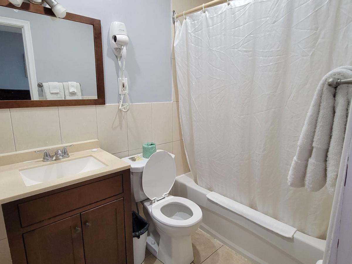 Knights Inn Cobourg Zewnętrze zdjęcie