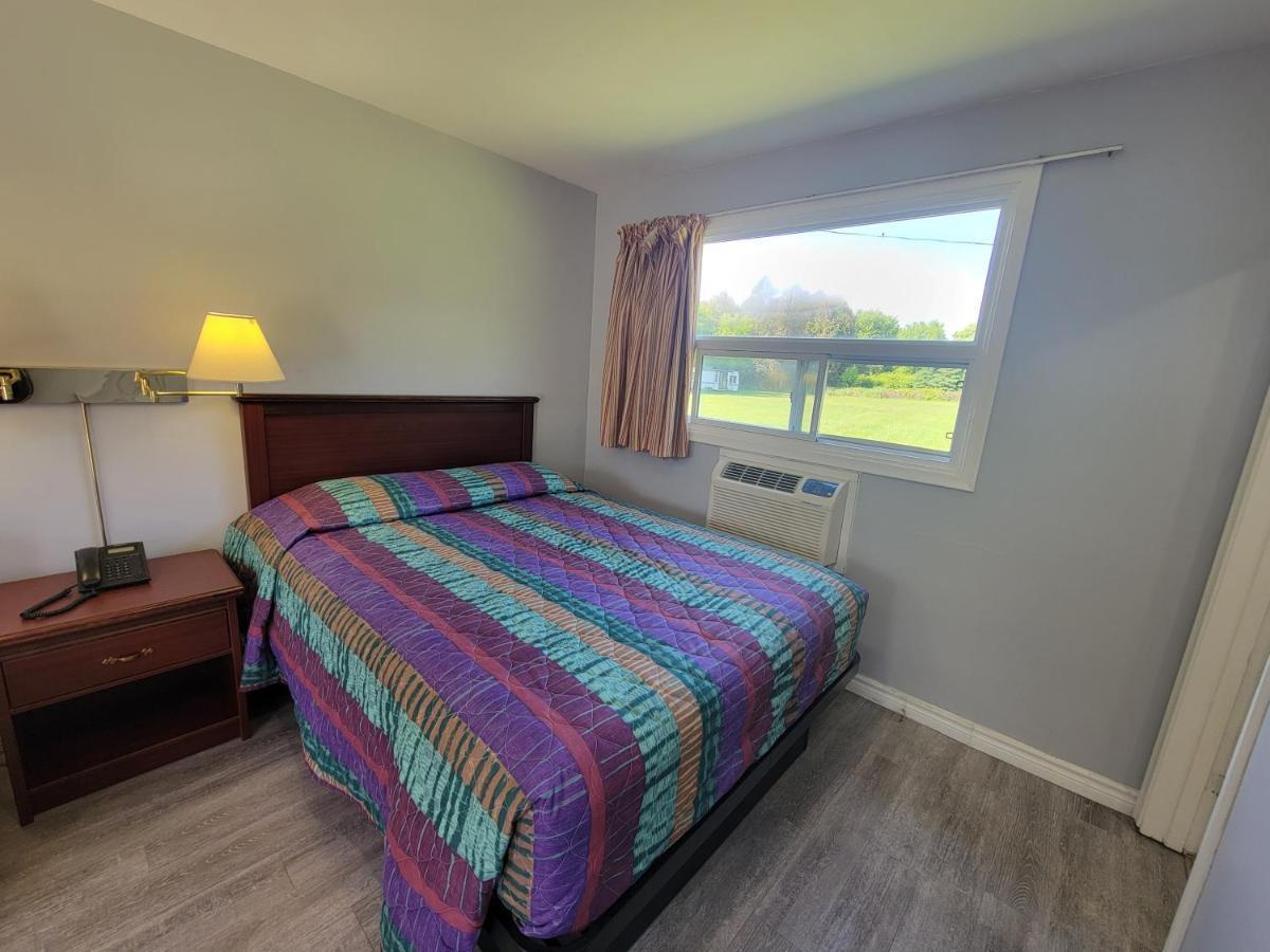 Knights Inn Cobourg Zewnętrze zdjęcie